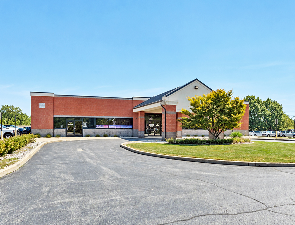 3 Professional Dr, Alton, IL 62002