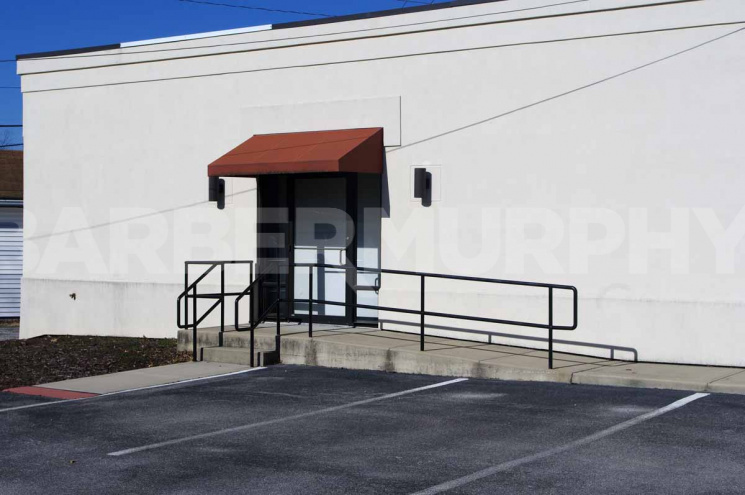 Exterior Image of Office/Retail Building with Space for Lease