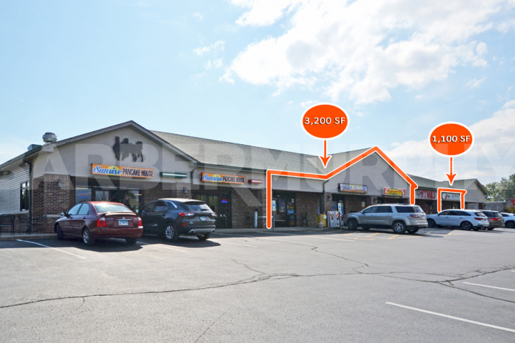 Exterior Image of Millstadt Plaza, Office and Retail Space for Lease