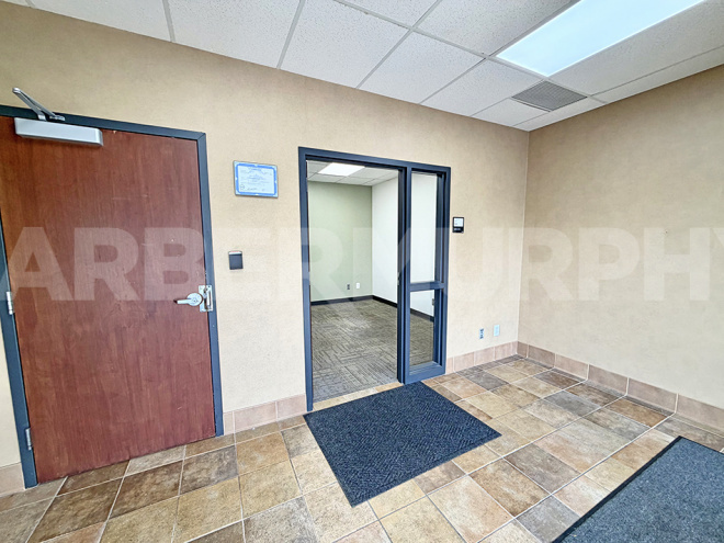 Suite 4 - Entrance