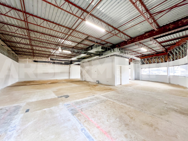 Suite 12 Interior