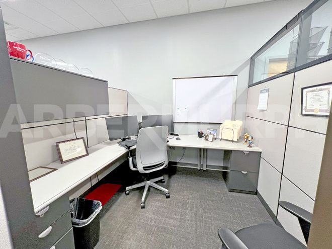 Suite 6 Cubicle