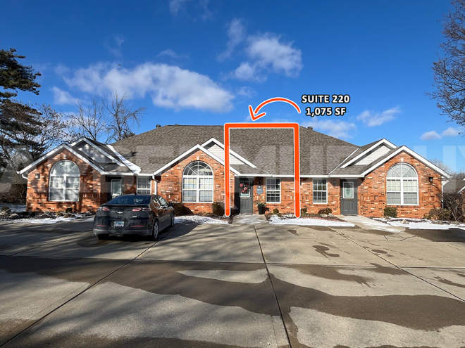 Exteriror Image of 220, 260, 510, 520 Regancy Centre, Collinsville, IL 62234