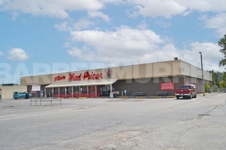 Main Image of Building for 19,054 SF Retail Building/Former Grocery Market for Sale, 1001 West Main St, West Frankfort, Illinois 62896, Franklin County