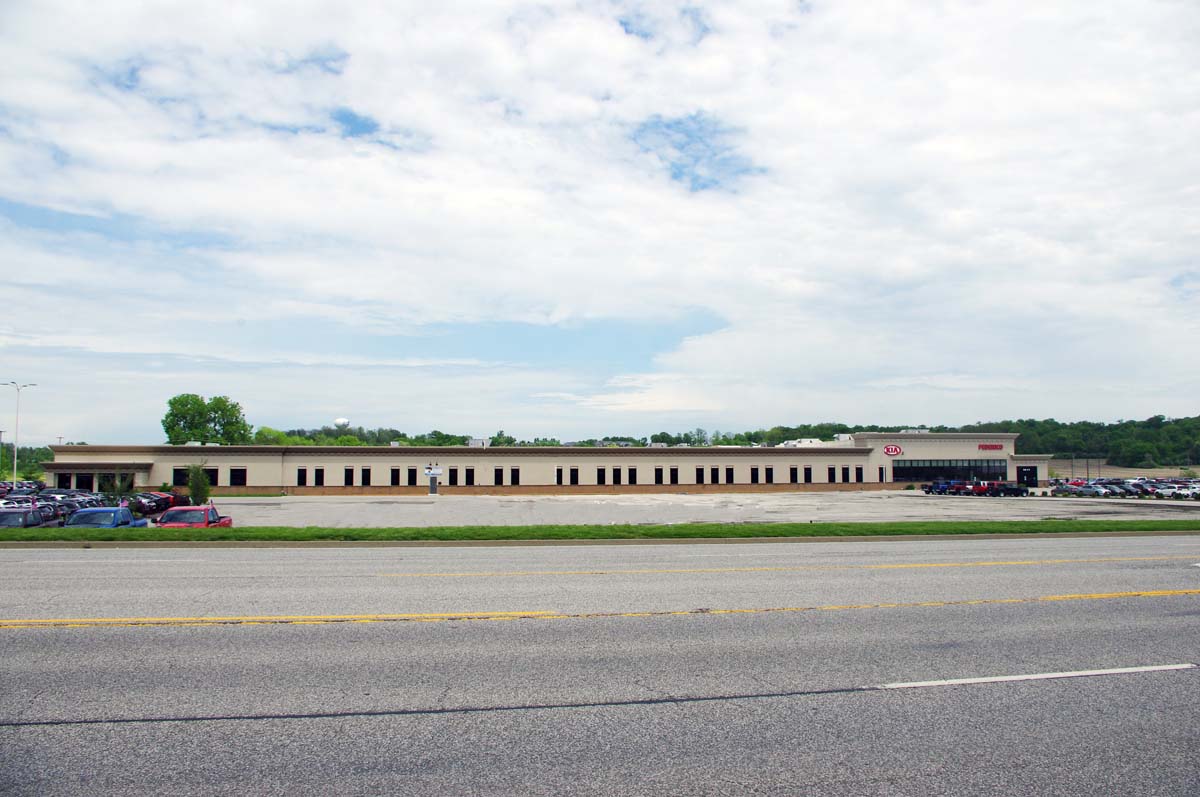 2 Office/Warehouse Spaces for Lease in Wood River