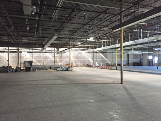 Interior Image of Warehouse for 2 Office/Warehouse Spaces for Lease in Wood River, 1901 East Edwardsville Rd, Wood River, Illinois 62095